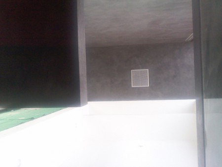 Microcimento em sala de piscina - Torres Vedras